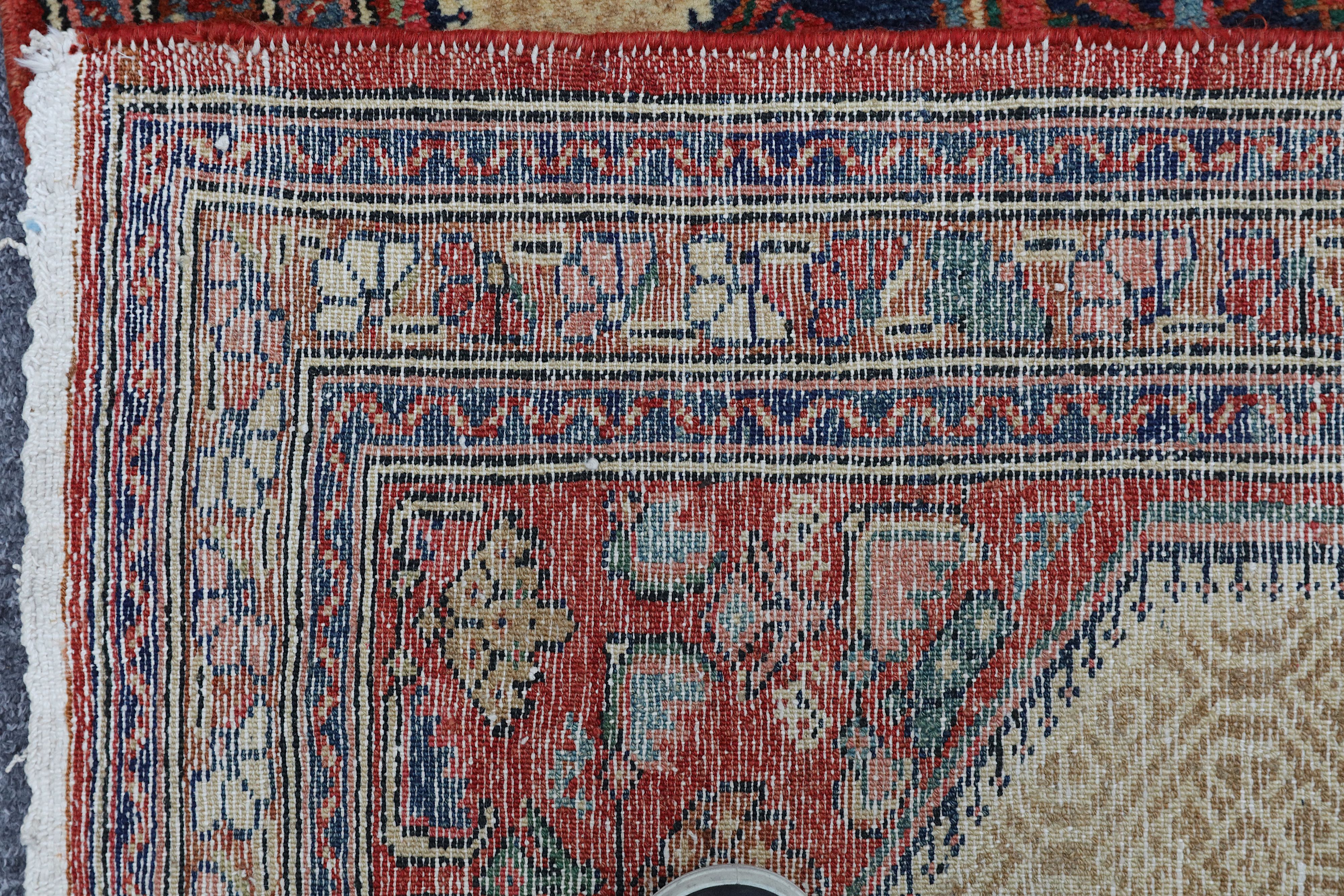 AN ANTIQUE SERAB RUNNER, NORTH-WEST PERSIA - Image 6 of 6