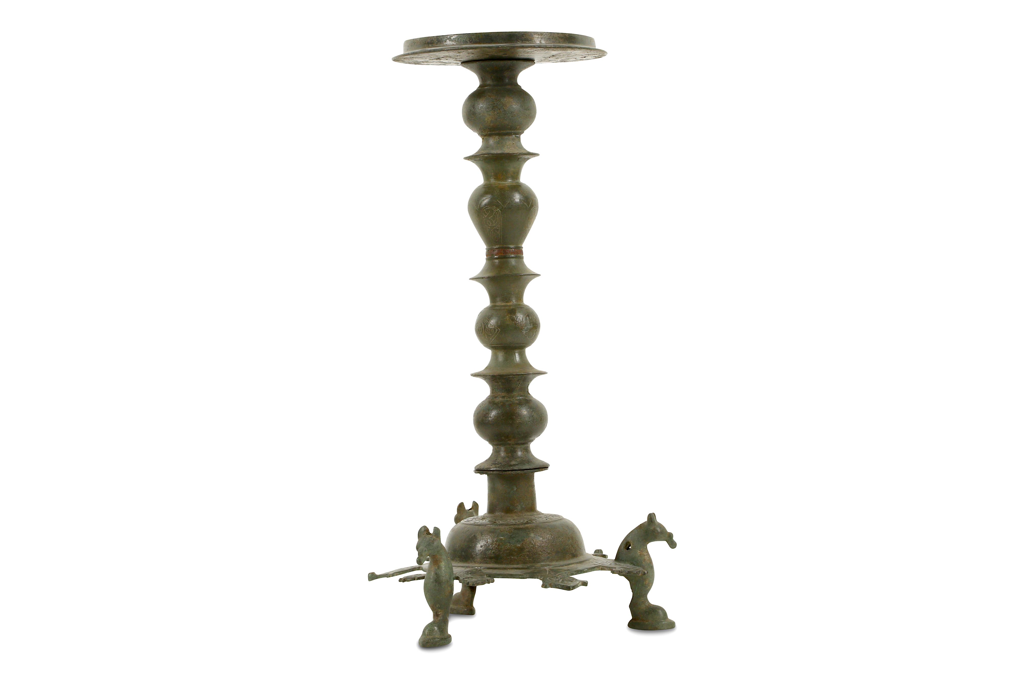 A BRONZE THREE-FOOTED OIL LAMP STAND - Image 3 of 8