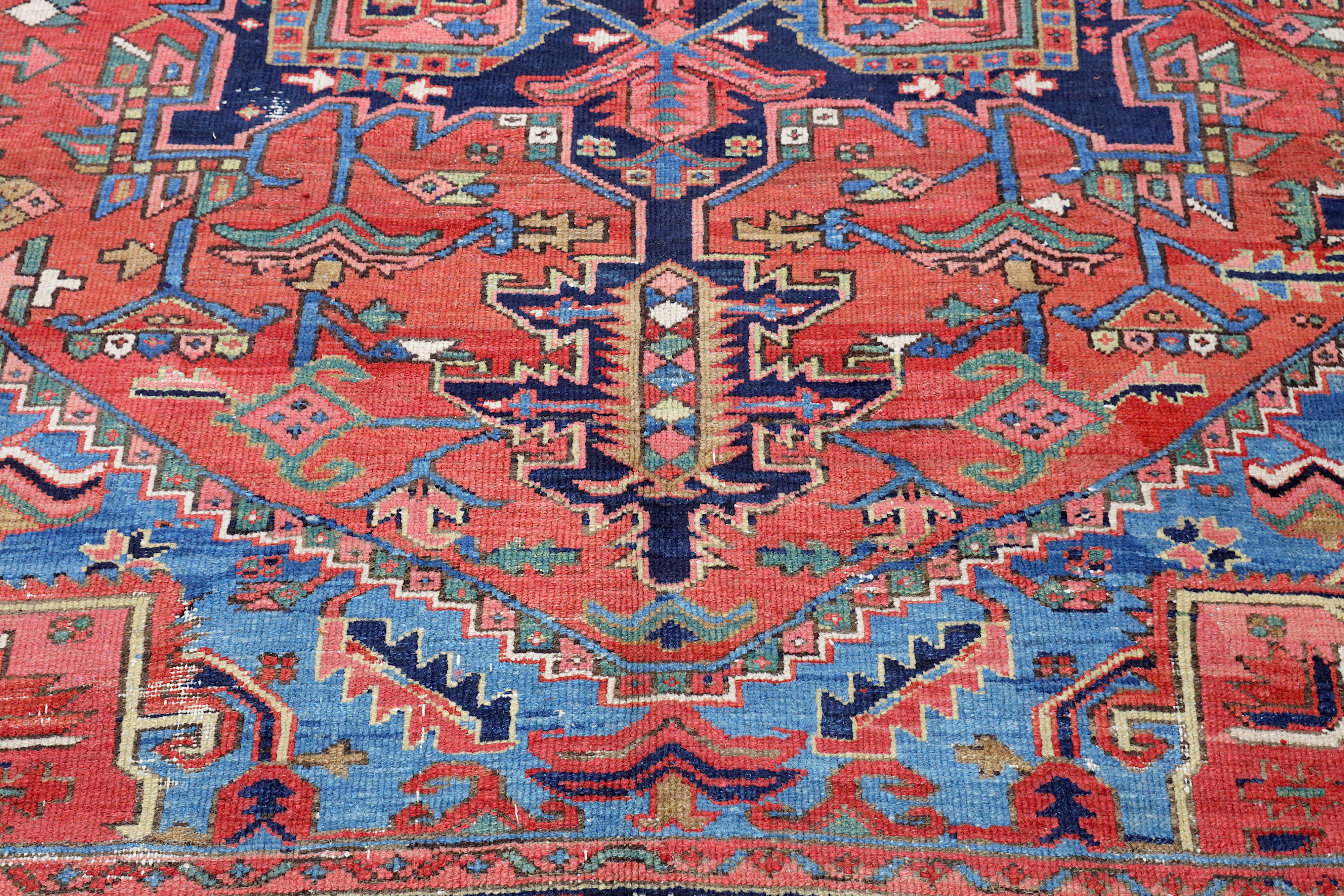 AN ANTIQUE HERIZ CARPET, NORTH-WEST PERSIA - Image 3 of 7