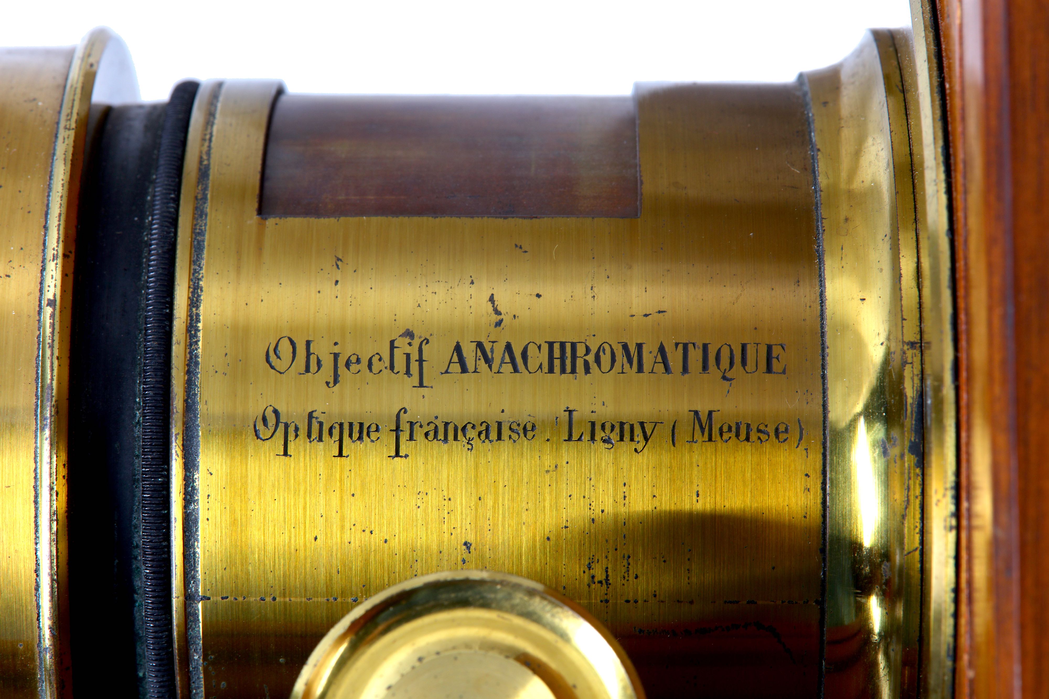 A Whole Plate Mahogany Studio Camera with Anachromatic Brass Lens - Image 6 of 6