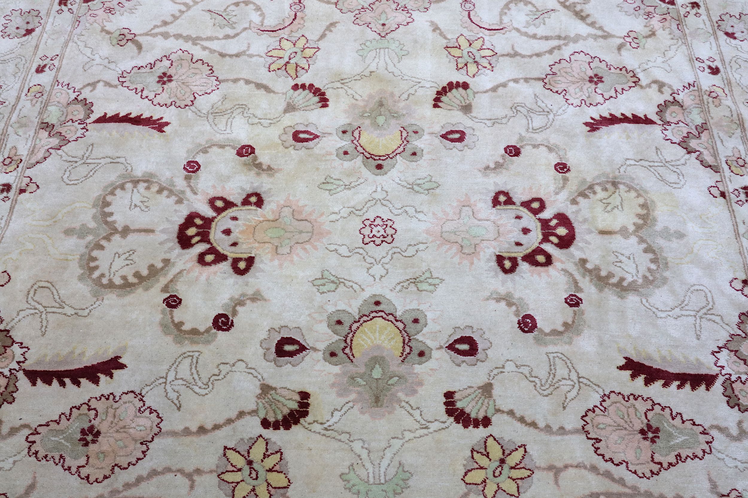 A NORTH-WEST PERSAN CARPET OF ZIEGLER DESIGN - Image 3 of 6