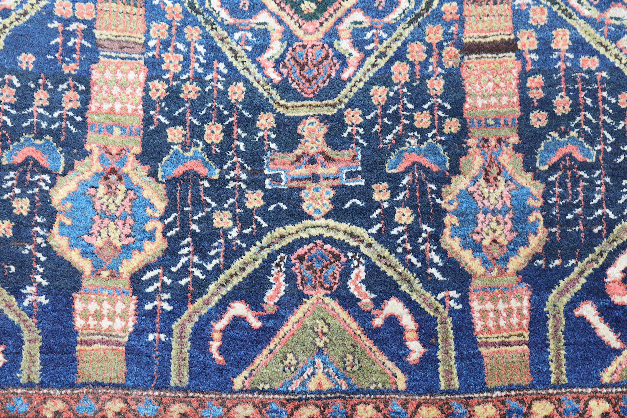 AN UNUSUAL FINE KURDISH RUG - Image 4 of 7