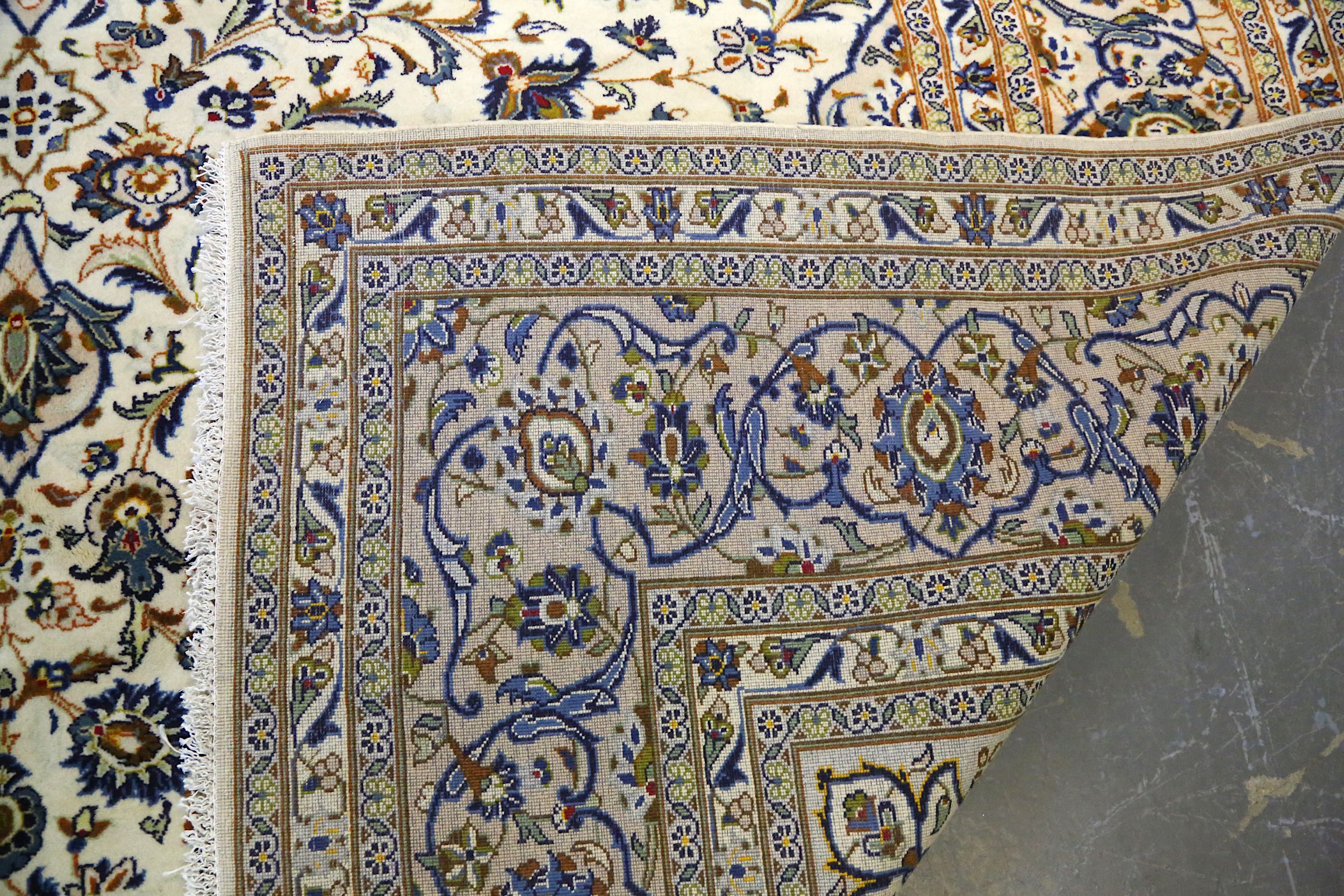 A FINE KASHAN CARPET, CENTRAL PERSIA - Image 6 of 6