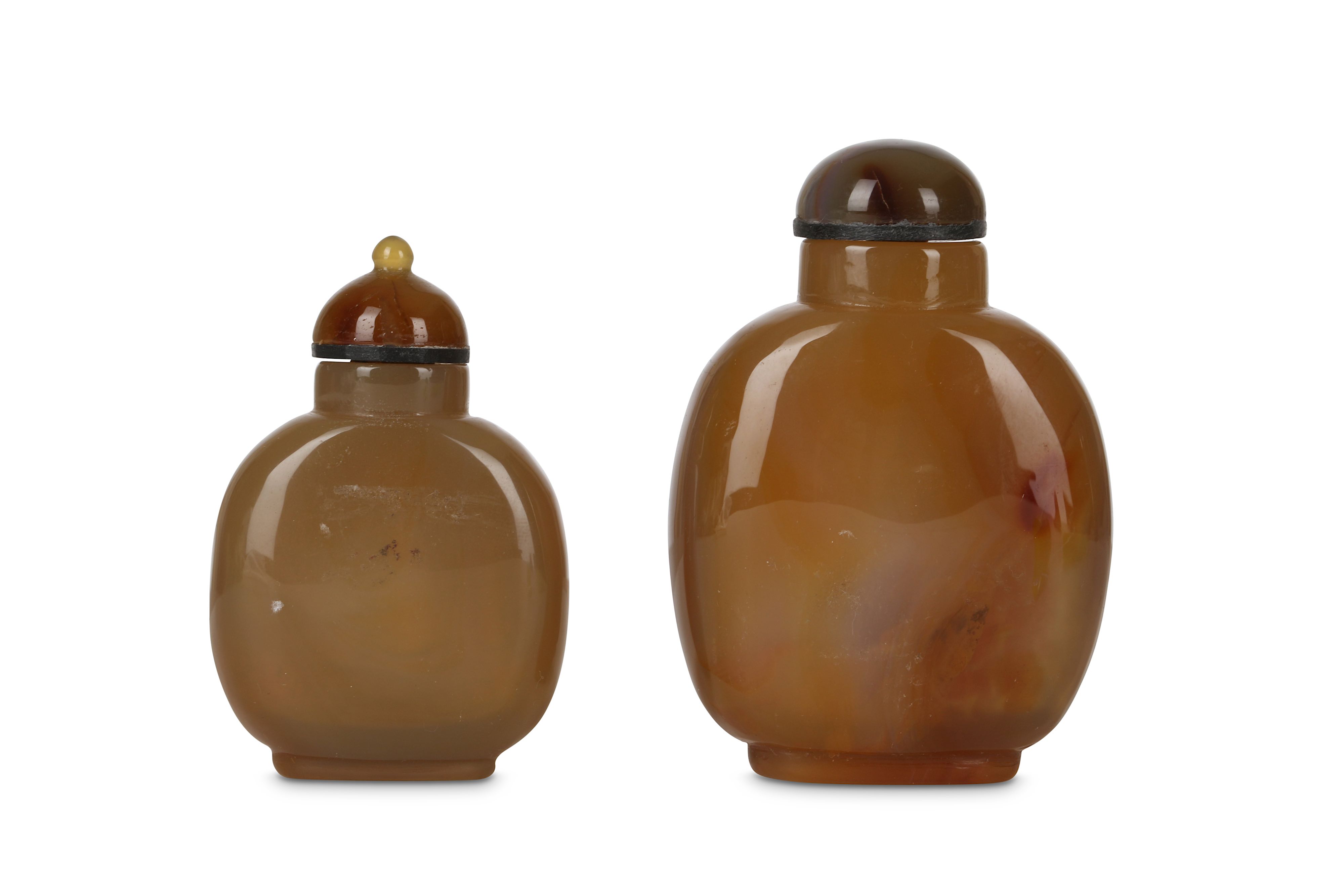 FOUR CHINESE AGATE SNUFF BOTTLES. - Image 5 of 6