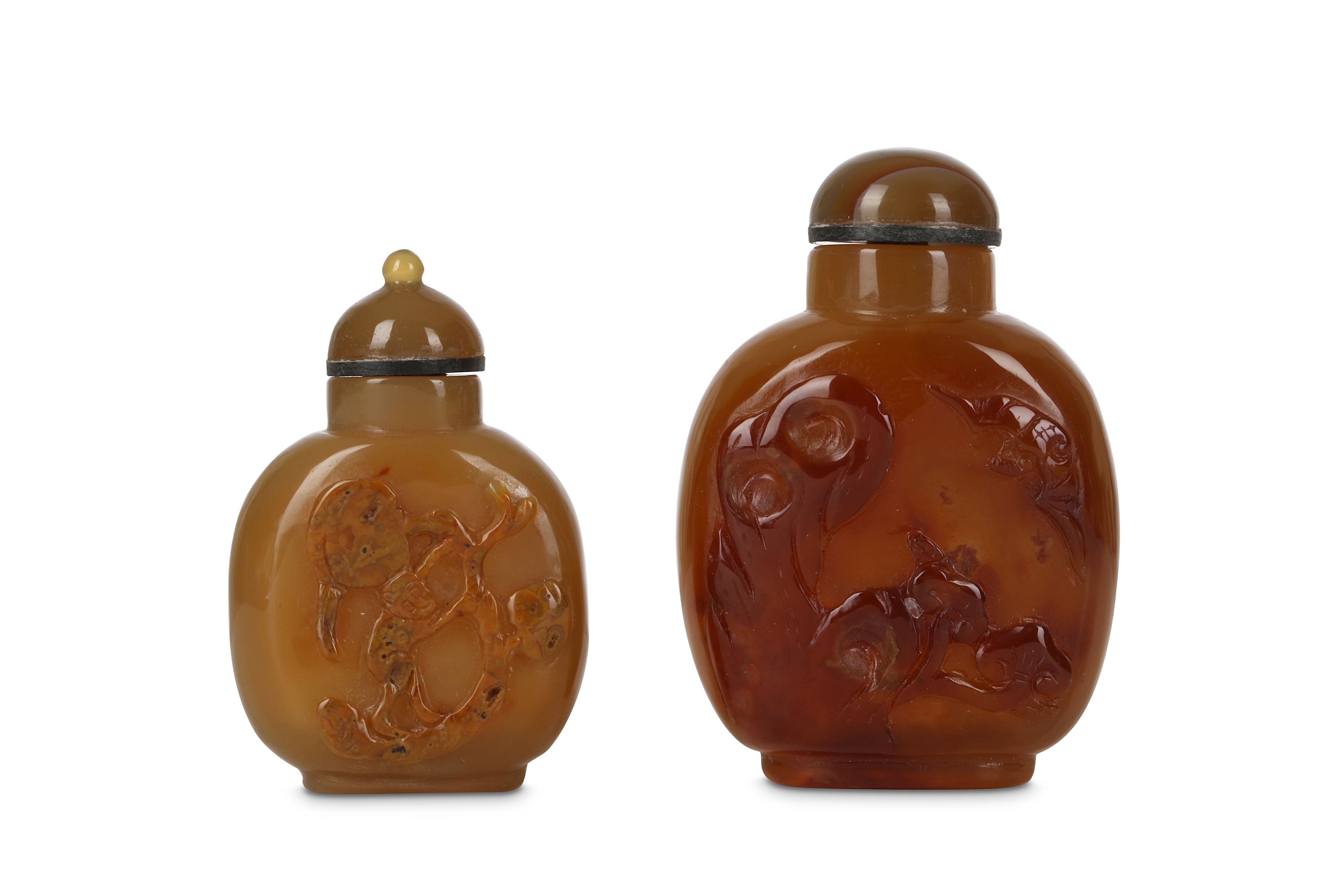 FOUR CHINESE AGATE SNUFF BOTTLES. - Image 4 of 6