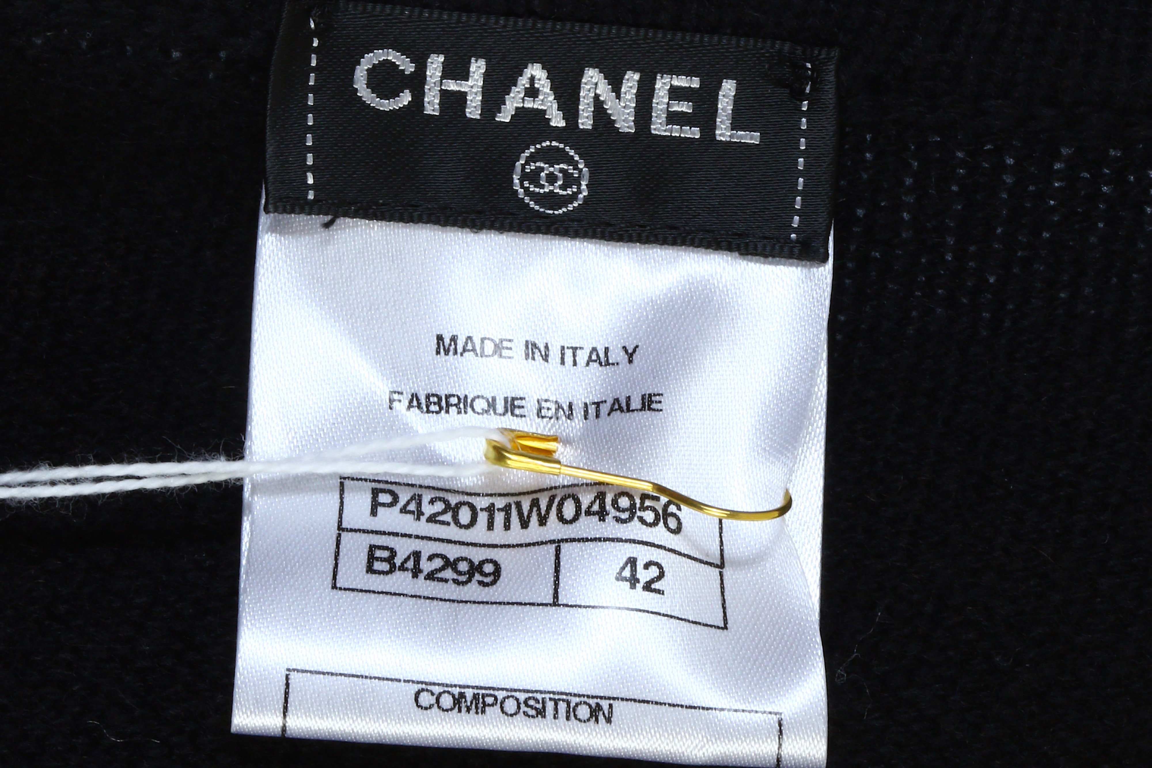 Chanel Black Cashmere Cardigan - Image 6 of 7