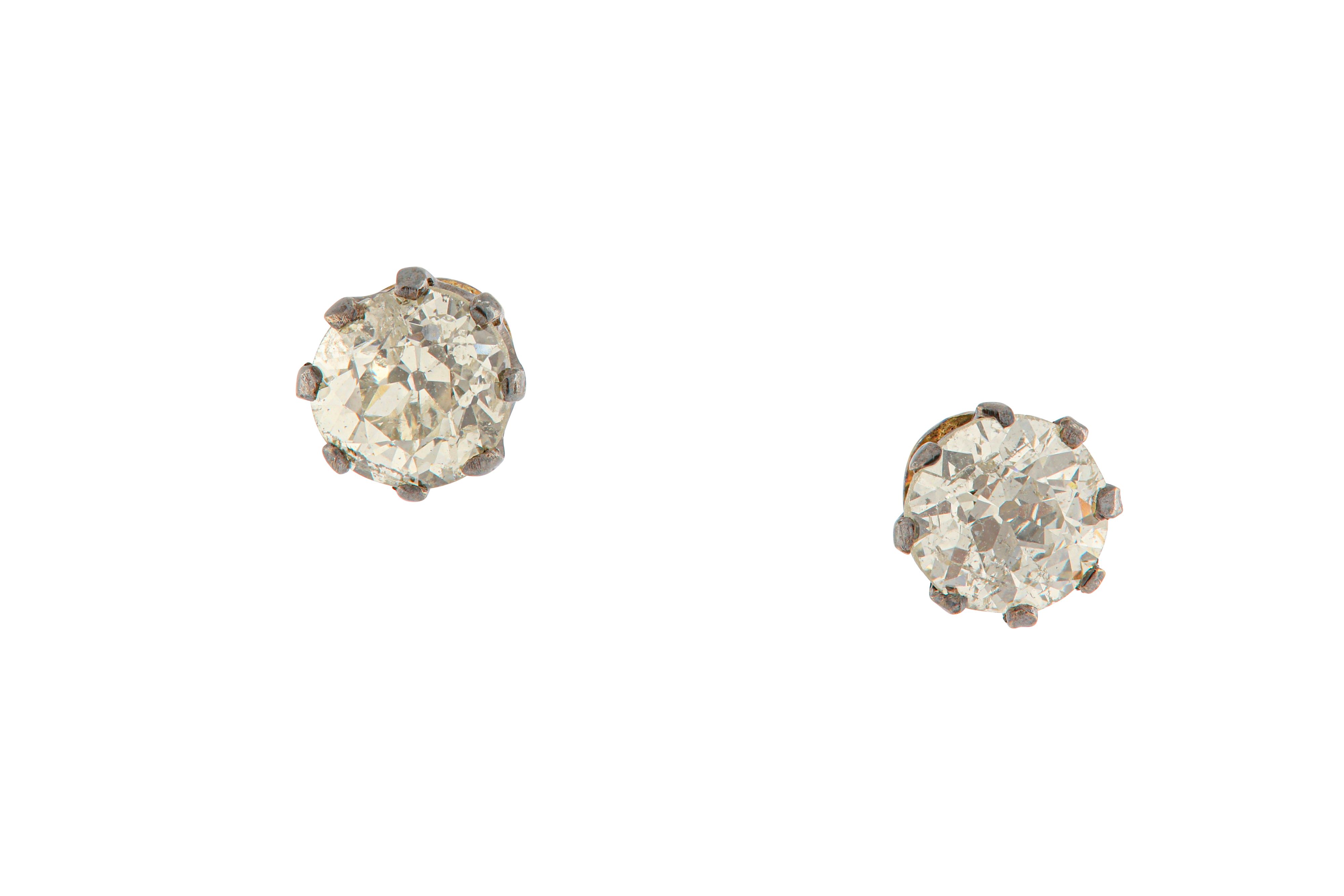 A pair of diamond earstuds - Image 2 of 2