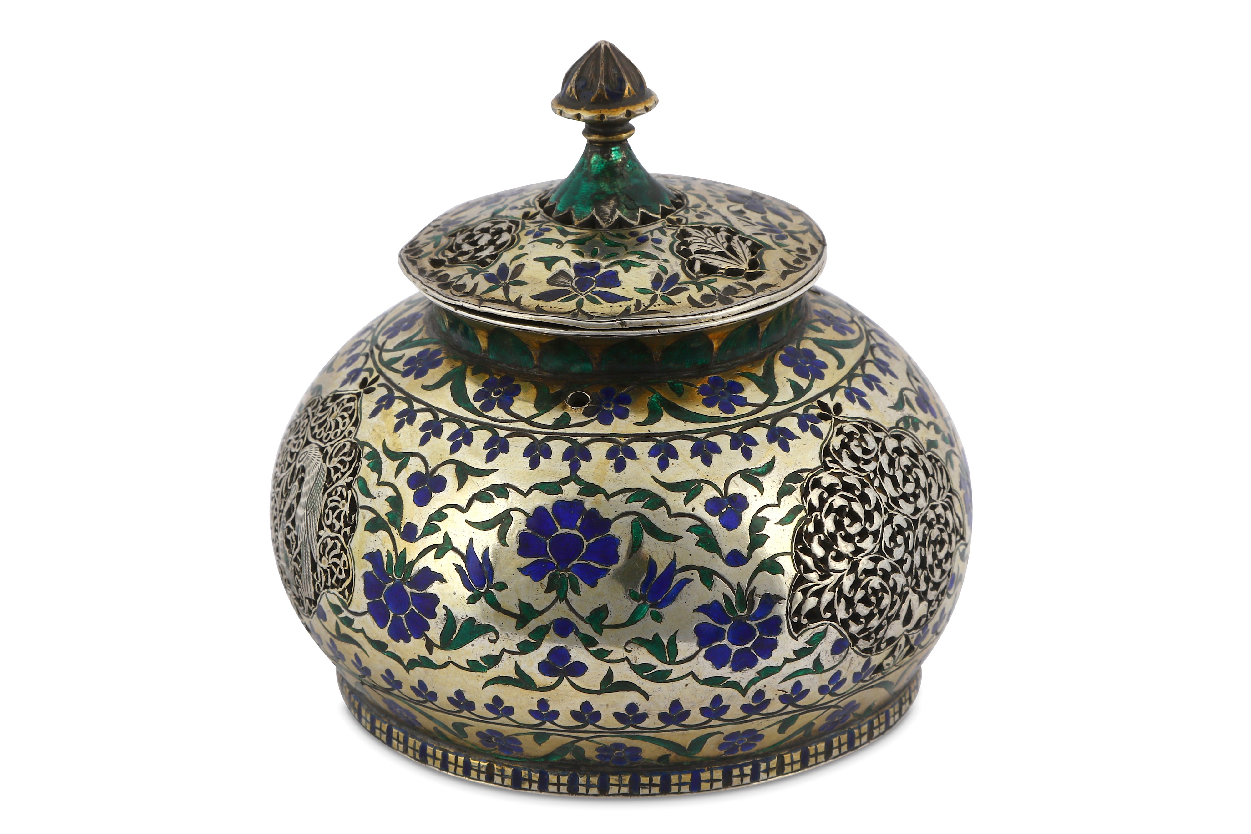 AN ENAMELLED PARCEL-GILT SILVER LIDDED HUQQA PIECE - Image 4 of 9