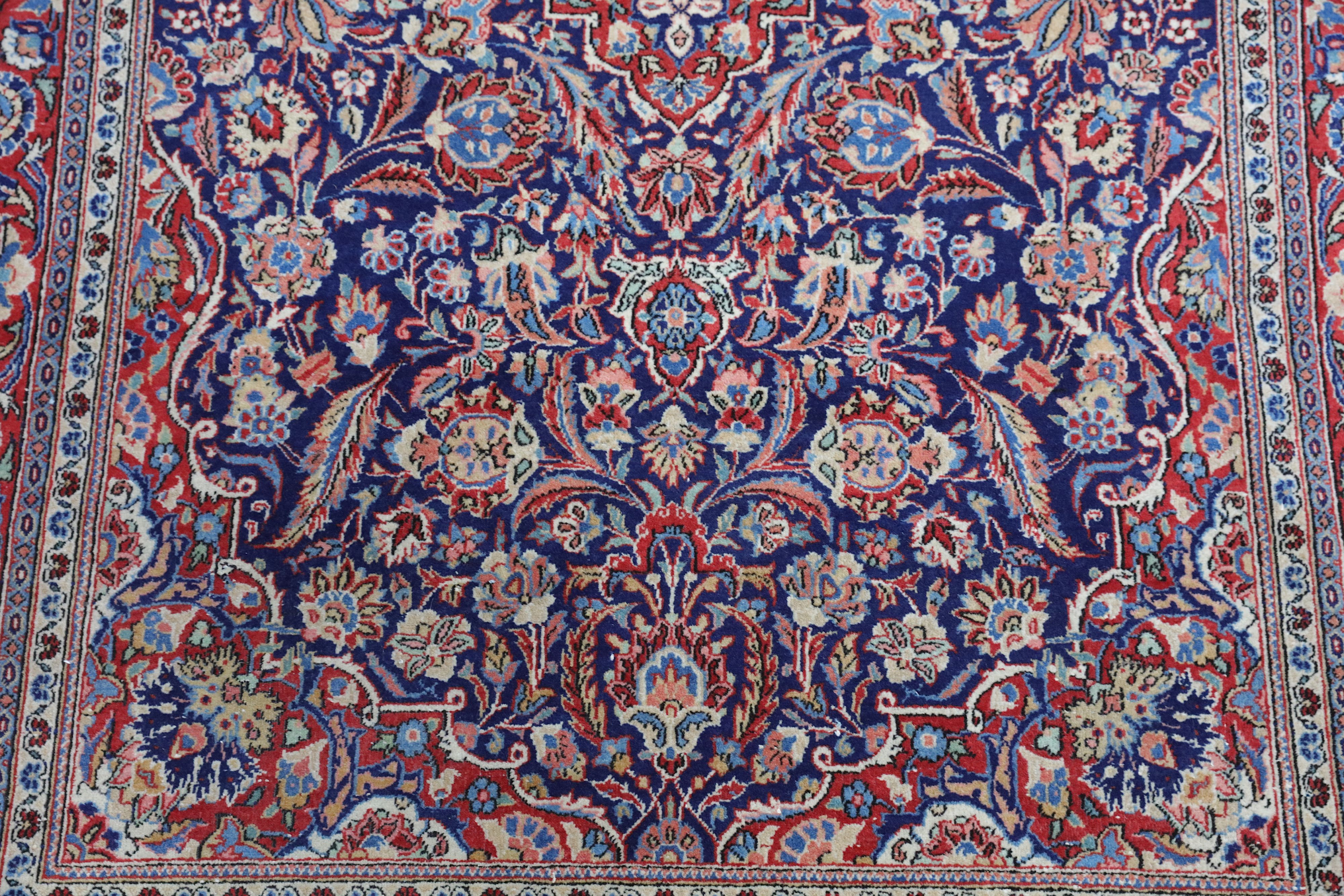 A VERY FINE KASHAN RUG, CETRAL PERSIA - Image 4 of 7