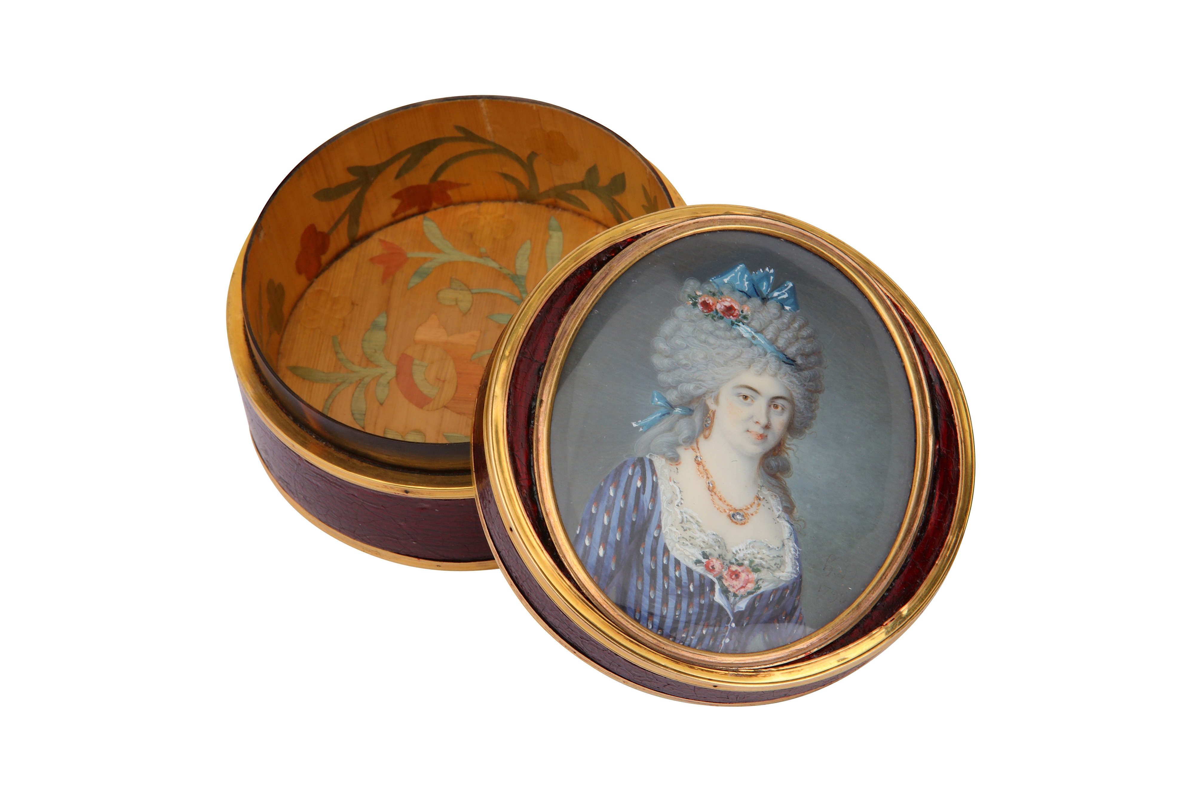 An unusual late 18th century French or Swiss gold mounted lacquer snuff box, circa 1793 - Image 2 of 2