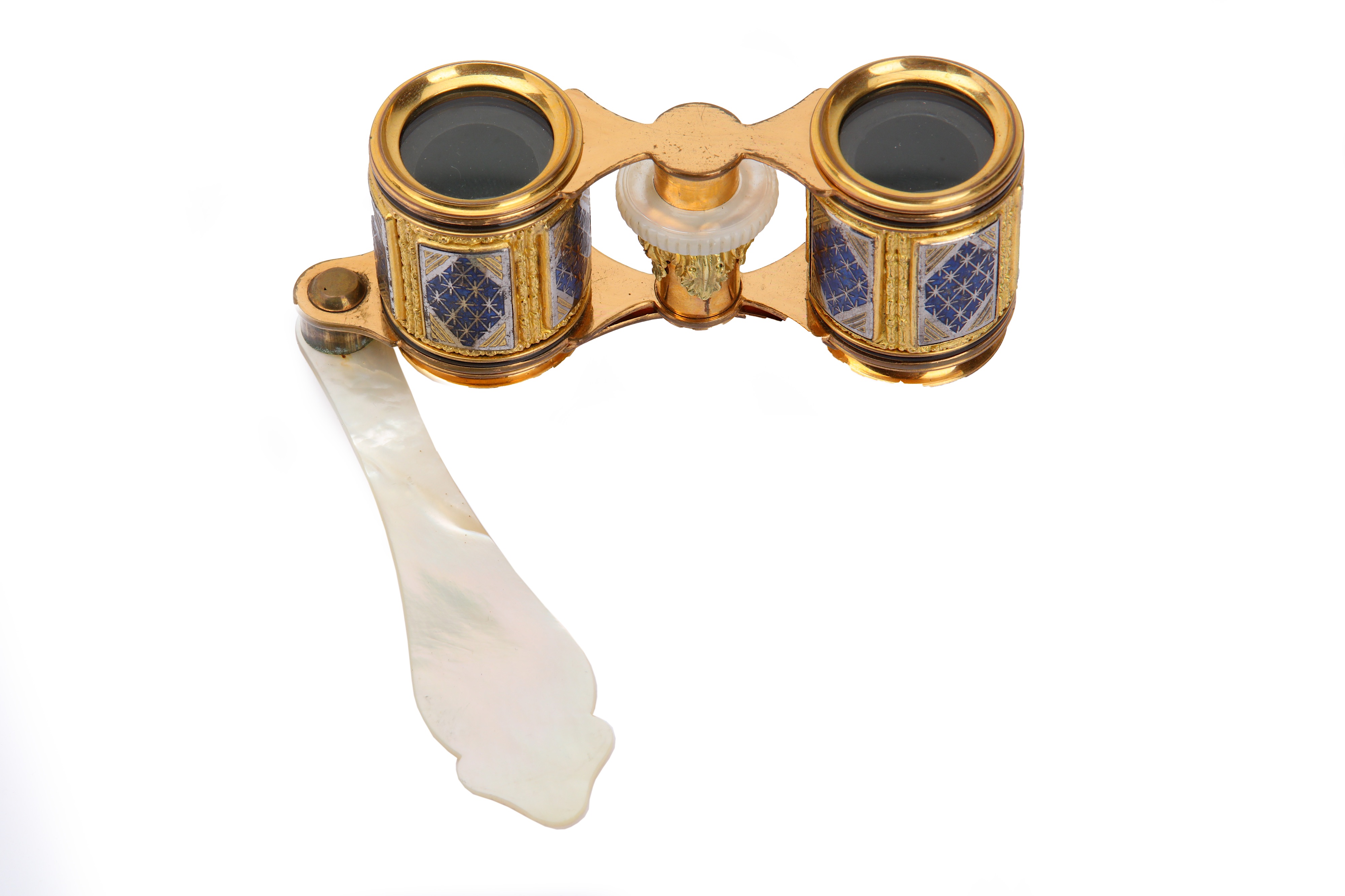 A cased pair of early 19th century gilt metal, mother of pearl and enamel opera glasses, circa 1830 - Image 4 of 5