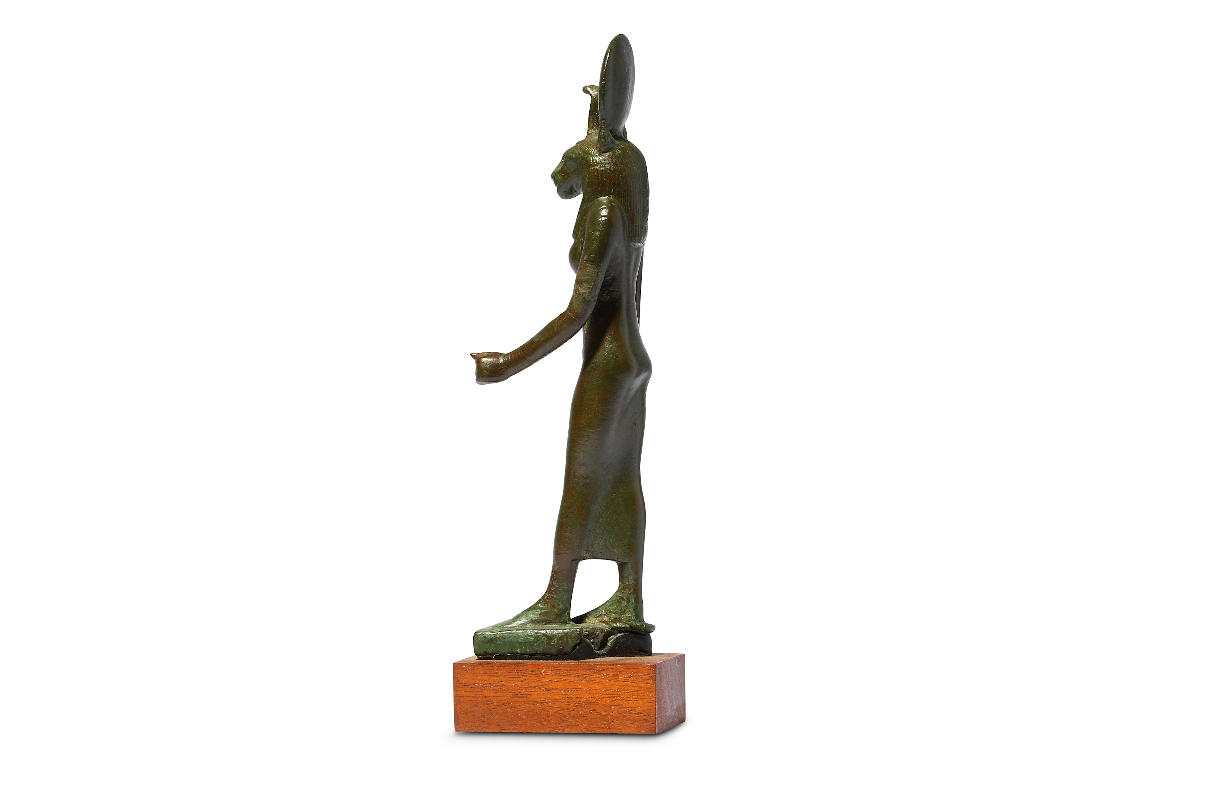 AN EGYPTIAN BRONZE FIGURE OF STRIDING SEKHMET - Image 4 of 8