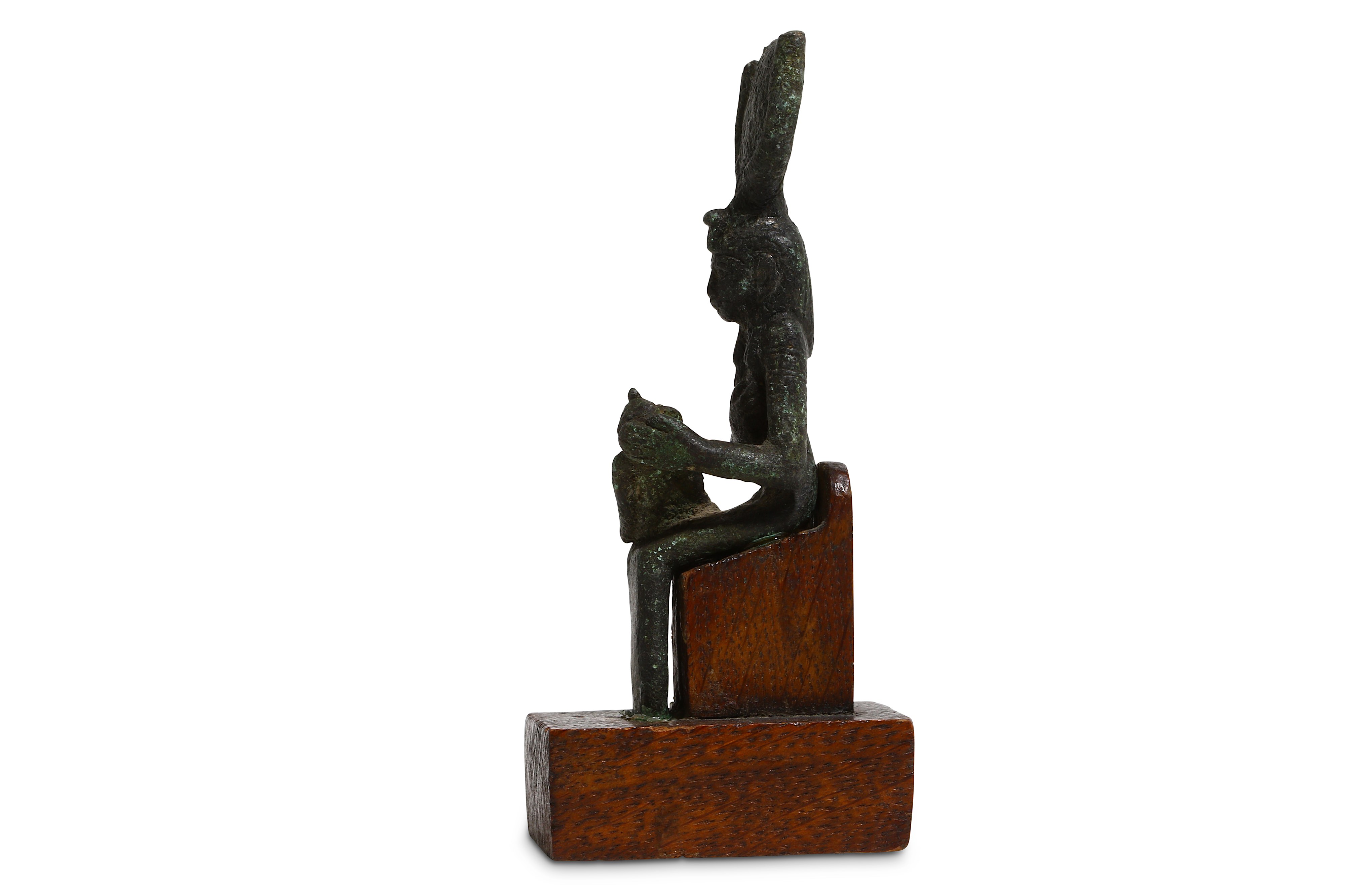 AN EGYPTIAN BRONZE FIGURE OF ISIS AND HORUS - Image 3 of 6