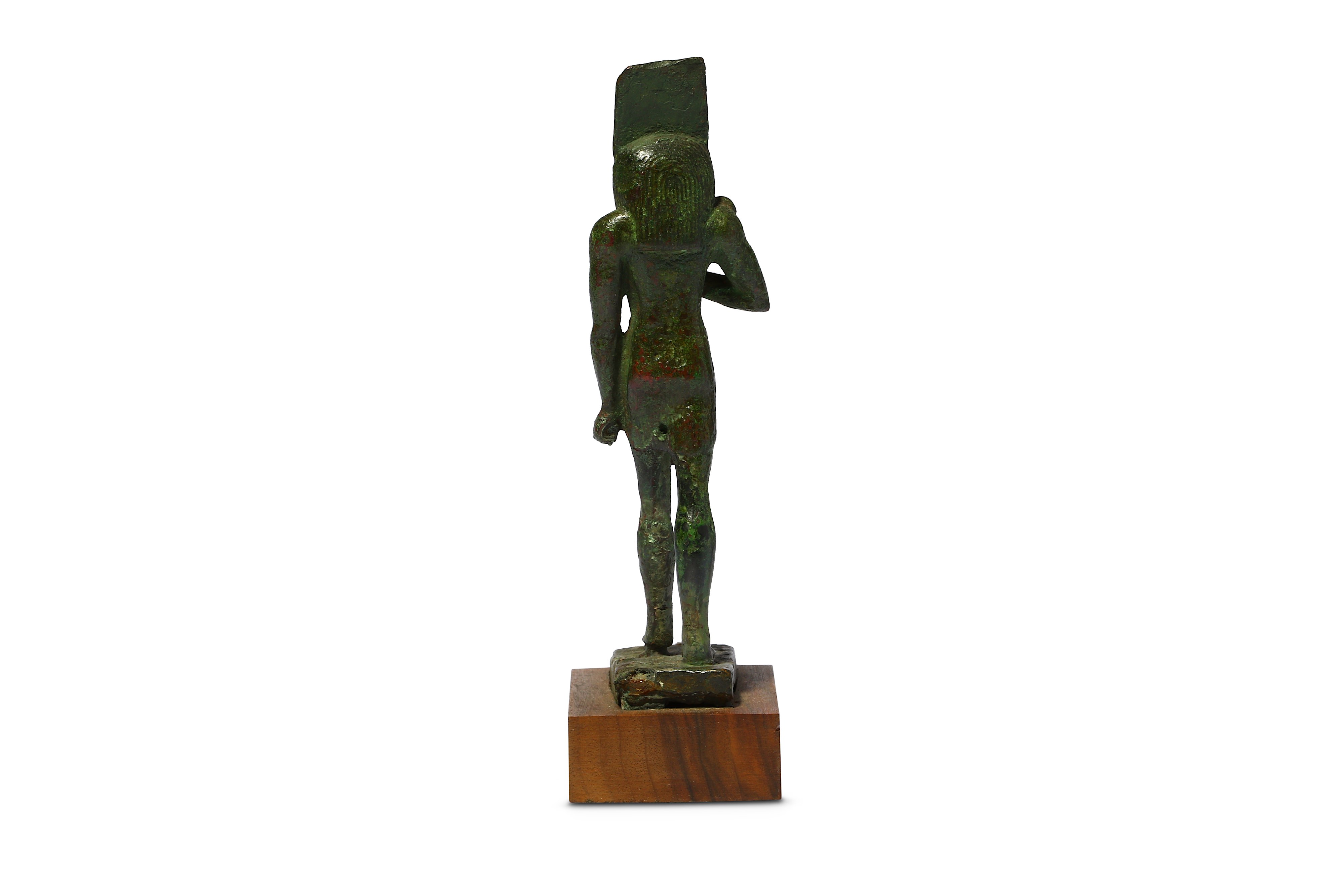 AN EGYPTIAN BRONZE FIGURE OF A FALCON-HEADED GOD - Image 4 of 6