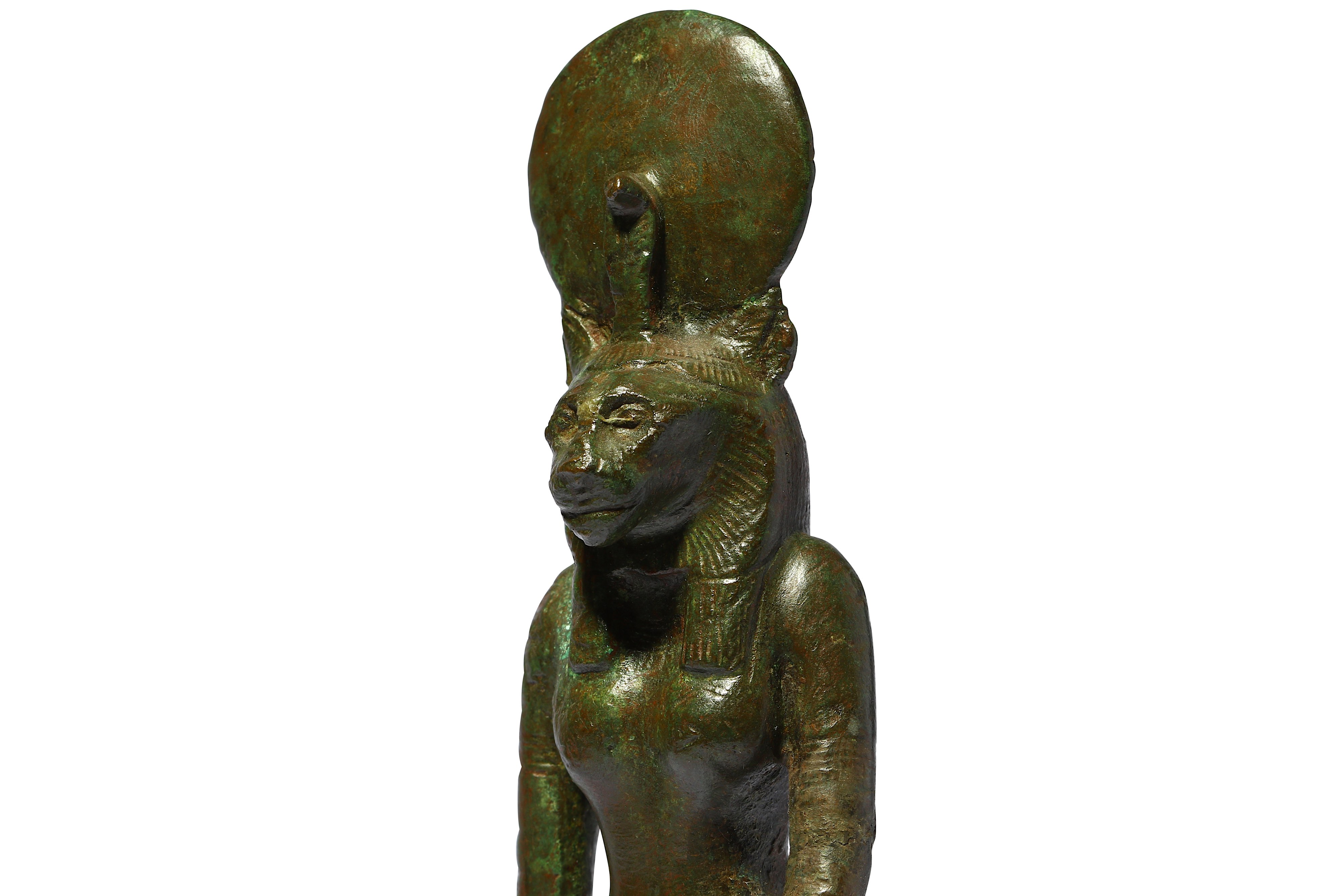 AN EGYPTIAN BRONZE FIGURE OF STRIDING SEKHMET - Image 6 of 8