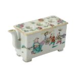 A Chinese famille rose porcelain scholars box form water dropper