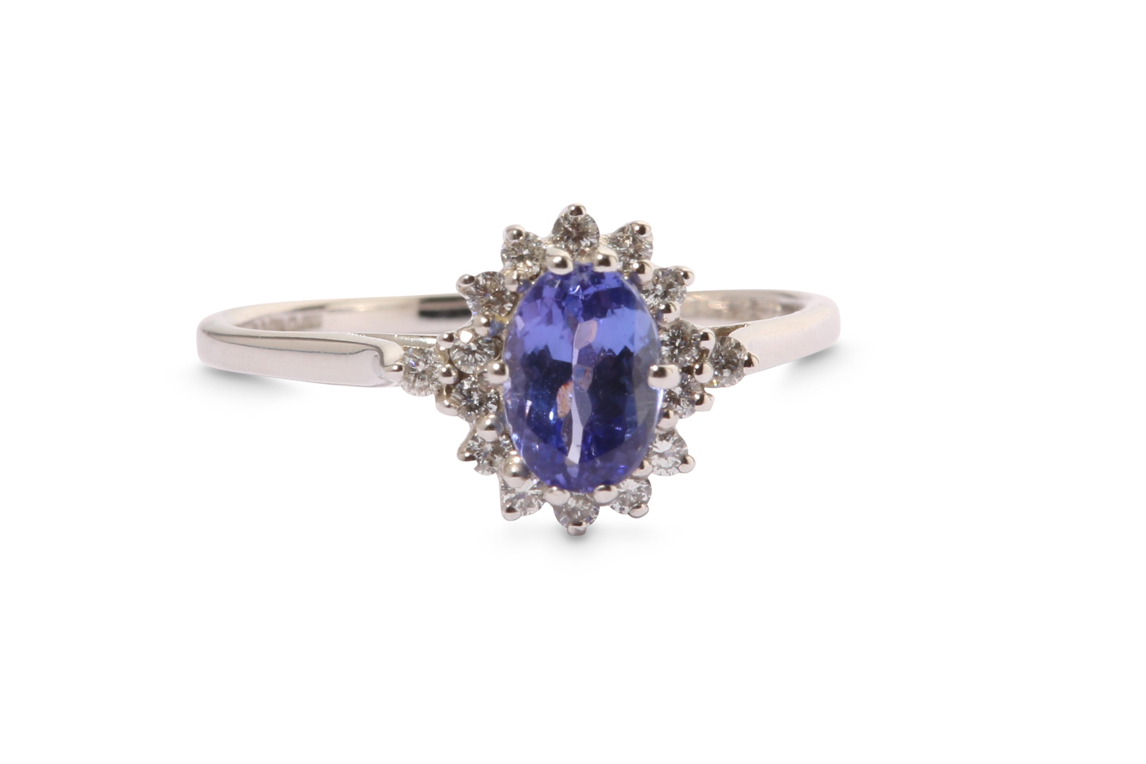 A tanzanite and diamond cluster ring - Image 2 of 2