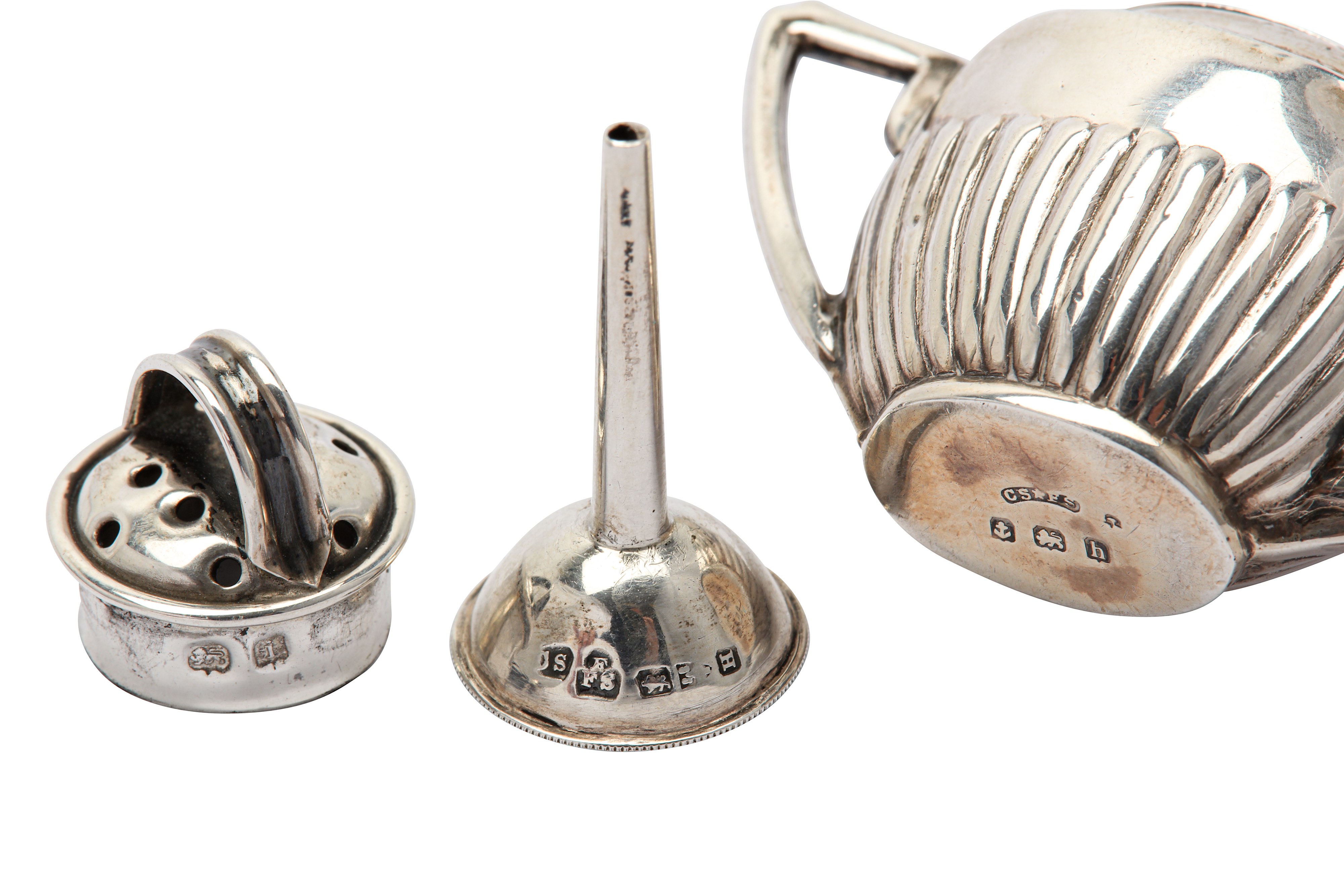 A mixed group, including an Edwardian sterling silver novelty pepper pot, Birmingham 1907 by William - Image 2 of 2