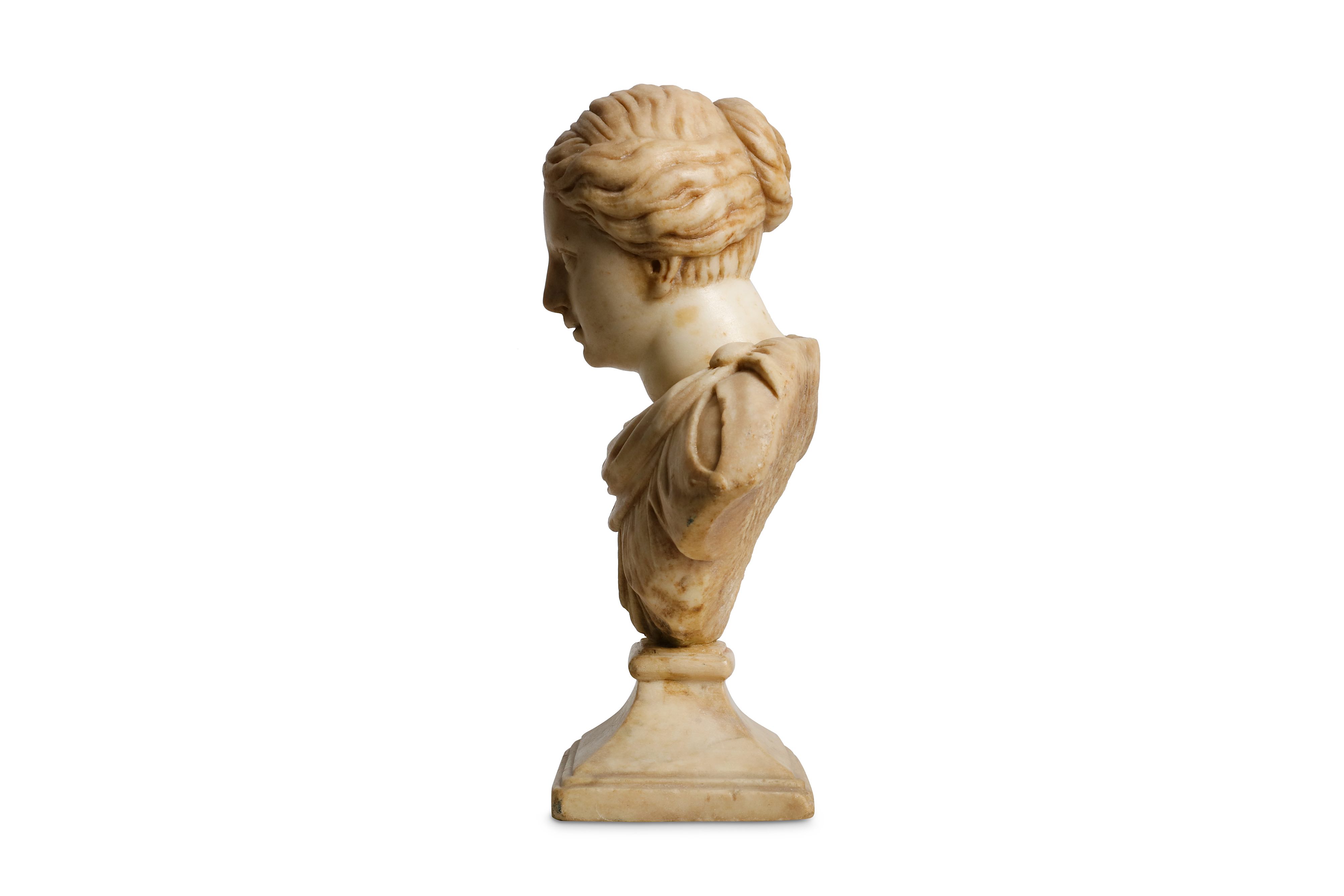 AN 18TH CENTURY ITALIAN MARBLE BUST OF A NOBLEWOMAN - Image 3 of 8