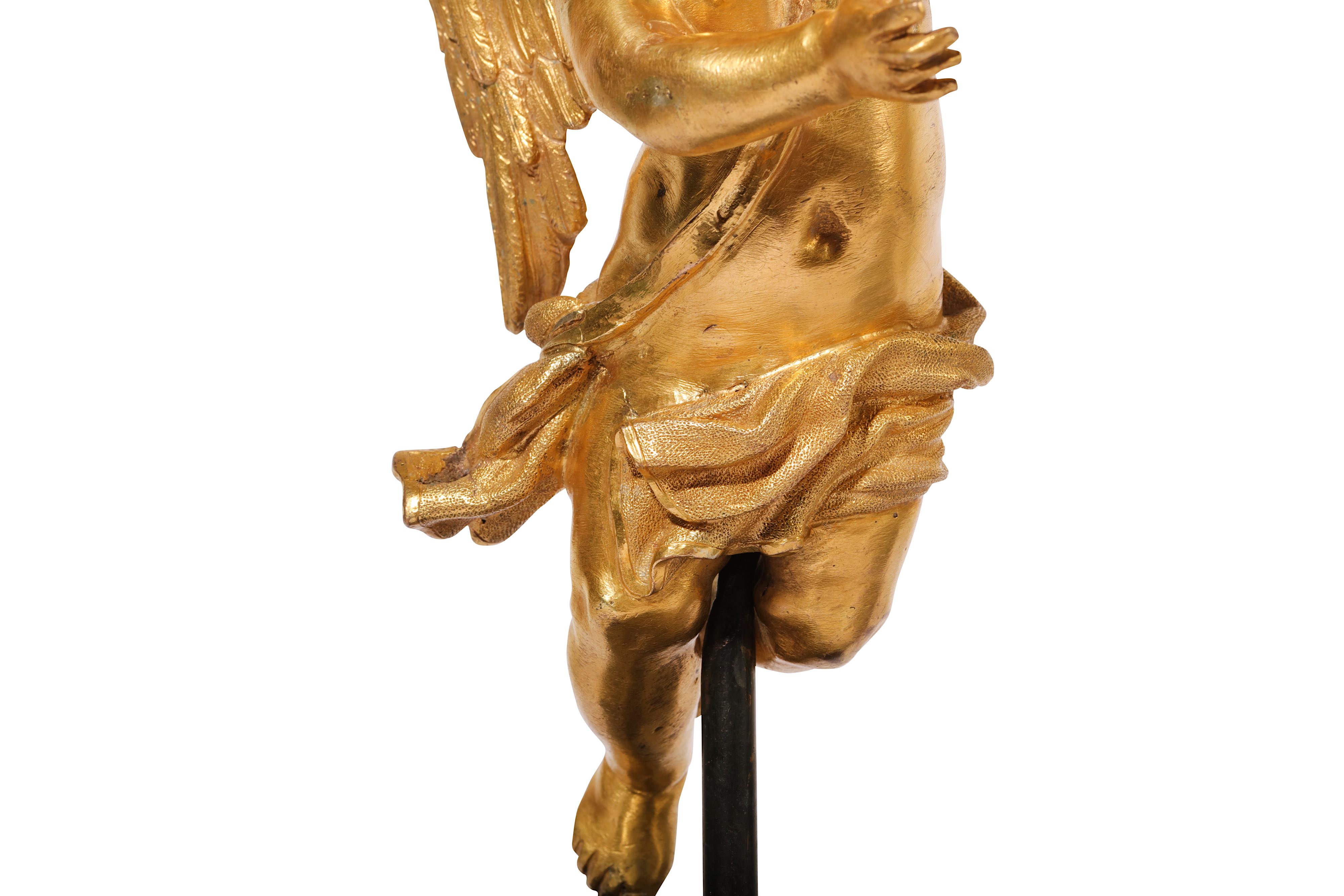 A PAIR OF SECOND HALF 17TH CENTURY ITALIAN (ROME) GILT BRONZE WINGED CHERUBS IN FLIGHT - Image 6 of 9