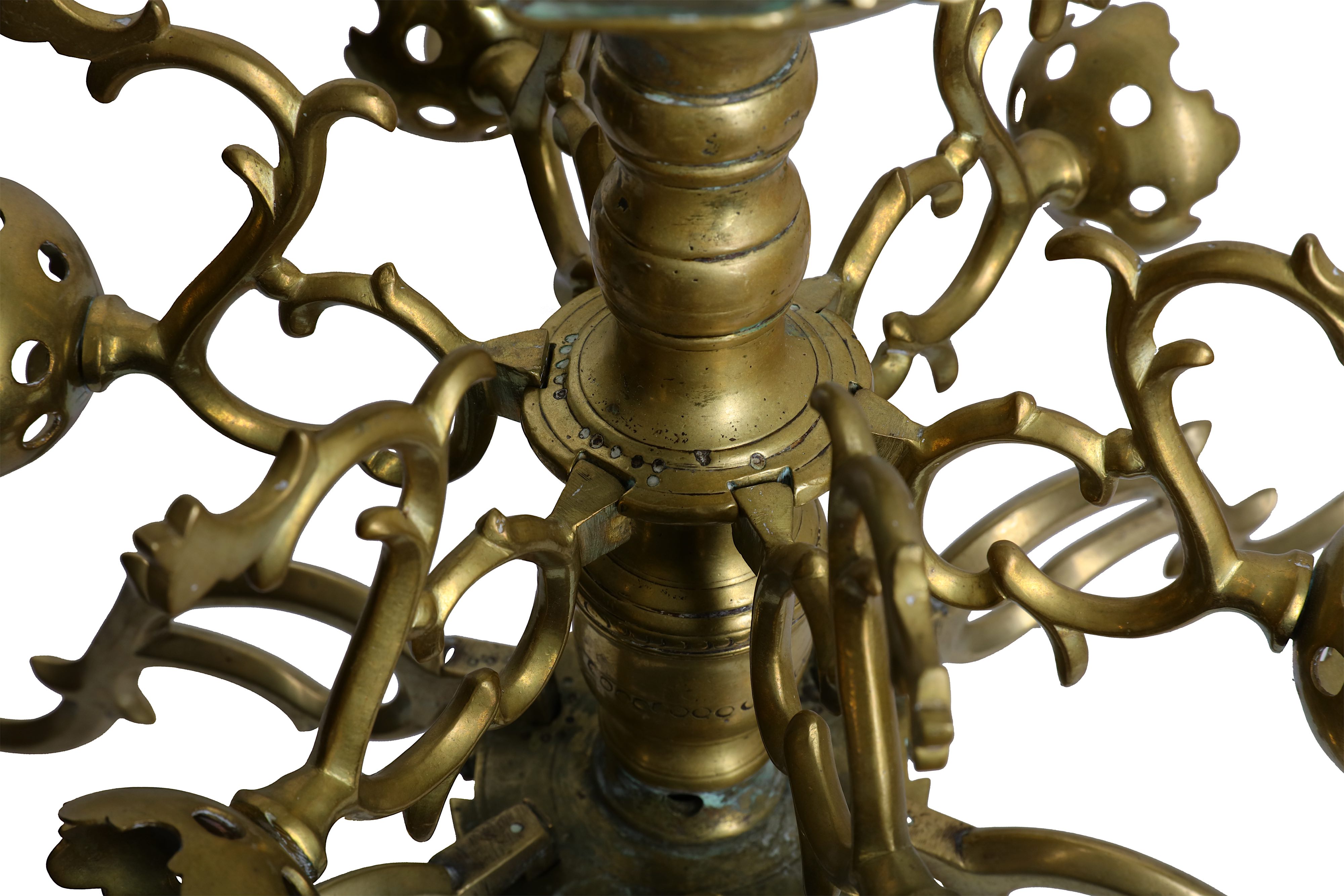 A 17TH CENTURY FLEMISH (FLANDERS) BRASS SIX LIGHT CHANDELIER - Image 4 of 7