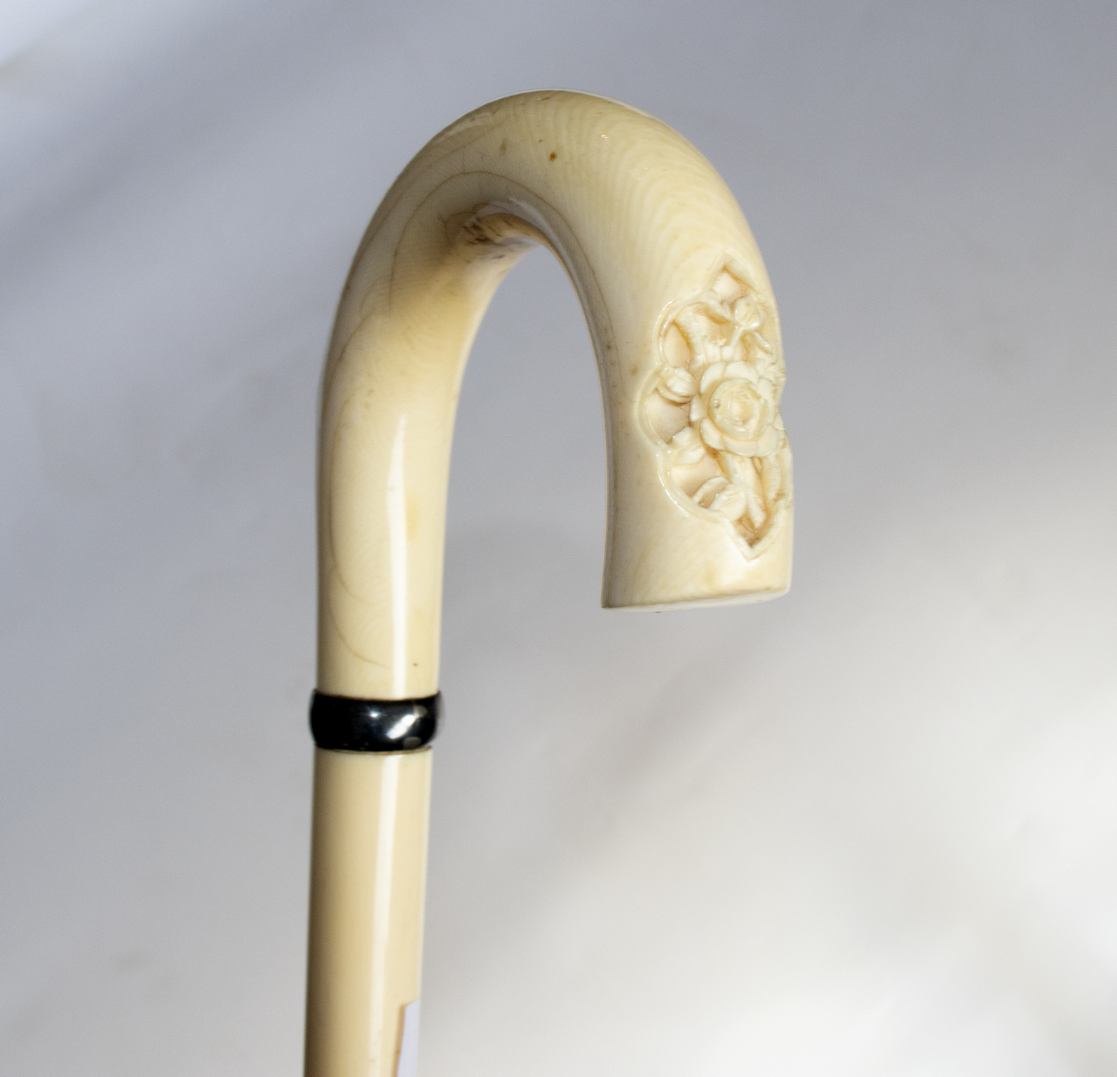 A Canton ivory walking stick, - Bild 3 aus 3