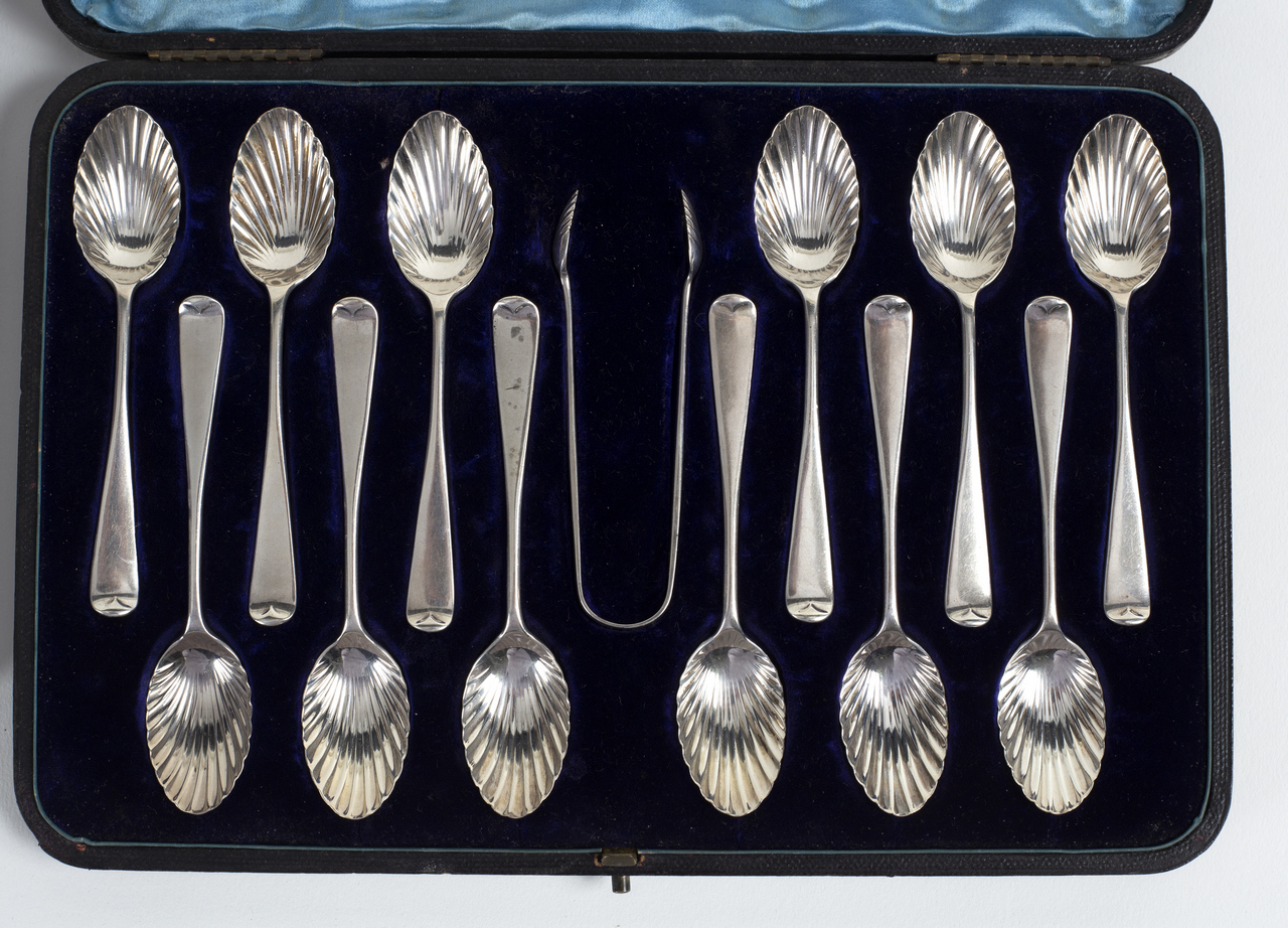 Six silver coffee spoons, Birmingham 1965 and twelve coffee spoons with matching tongs, London 1893, - Image 2 of 2