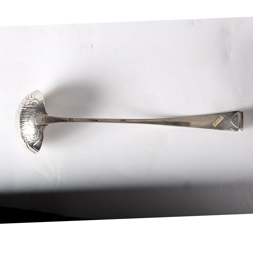 An Irish provincial hook end silver ladle, Joseph Johns, Limerick circa 1760, - Image 5 of 5