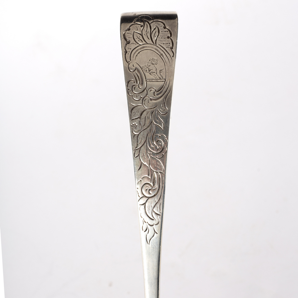 An Irish provincial hook end silver ladle, Joseph Johns, Limerick circa 1760, - Image 2 of 5