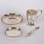 An Irish silver ashtray of strawberry dish form, A & M, Dublin 1966, a silver cup, WE, Dublin 1966,