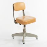 Style of Gio Ponti, a 1950s swivel office chair,