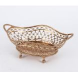 An oval silver basket, JD & S, Sheffield 1907, with pierced sides and wavy rim, 25cm wide,