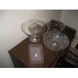 Glass tazza, other items of glass (4)