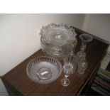 A collection glass to include a centre bowl, spill vase etc (10)