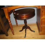 REPRODUCTION DRUM TABLE