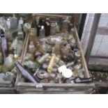 CHITTING TRAY WITH VARIOUS BOTTLES