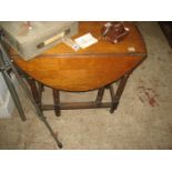 OAK DROP LEAF TABLE