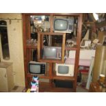 4 TELEVISIONS
