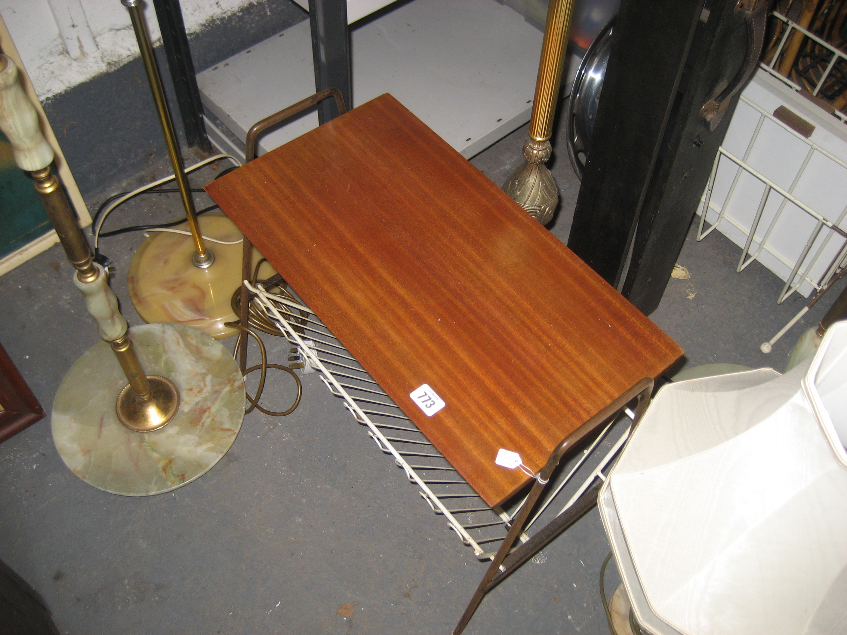 1950S/1960S MAGAZINE RACK TABLE