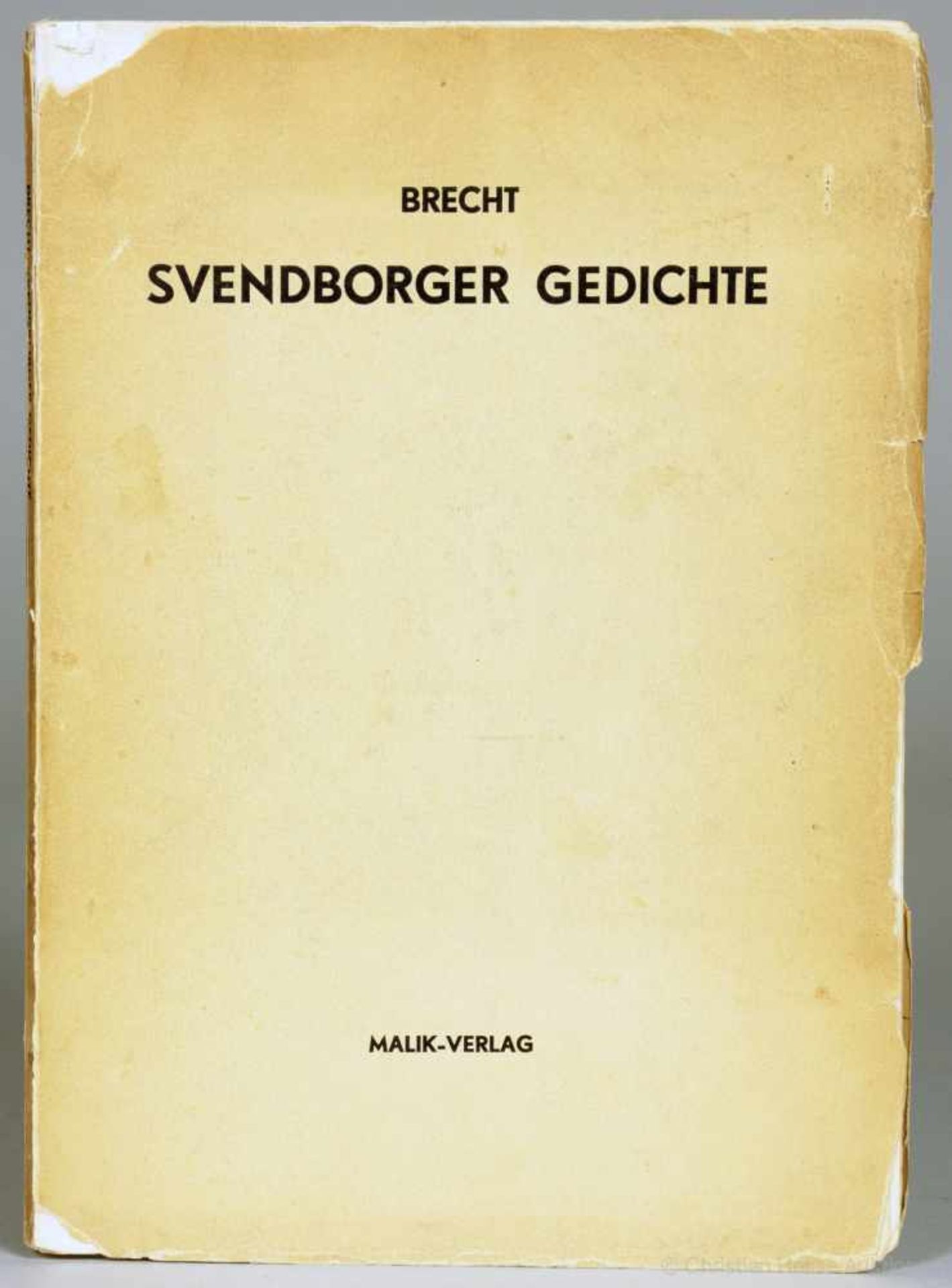 Bertolt Brecht. Svendborger Gedichte. London, Malik 1939. Originalbroschur.Erste Ausgabe. - Eins von - Image 2 of 2