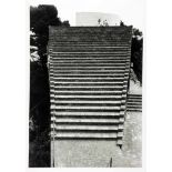 Günther Förg. Architektur in Italien. Drei Fotografien. 1995/1996. 55,3 : 39,0 cm (59,5 : 43,3