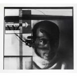 El Lissitzky. Sechs Porträtfotografien. Silbergelatine. 1924/1985. Ca. 12 : 17 - 22 : 20 cm (39,