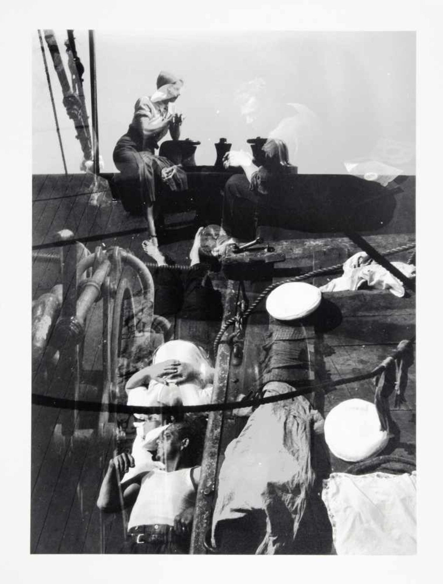 László Moholy-Nagy. Sechs Fotografien. Silbergelatine. Um 1930/1994. 26-28 : 20 cm (40 : 30 cm). - Bild 5 aus 6