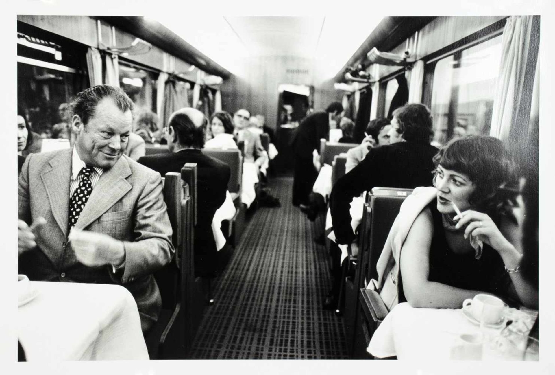 Robert Lebeck. Konrad Adenauer, Willy Brandt, Romy Schneider u. a. Sechs Fotografien. 1955-1981/ - Bild 4 aus 6