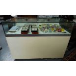 SHOP DISPLAY COUNTER WITH GLASS TOP 120 X 60 X 90CM