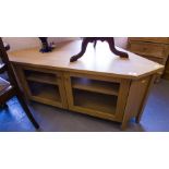 OAK LOW CORNER CABINET