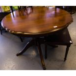SHAPED TOP PEDESTAL OCCASIONAL TABLE