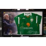 IRISH SOCCER JERSEY FRAMED AND SIGNED TRAPATTONI