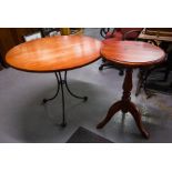 ROUND METAL FRAME TABLE + ROUND WOODEN TABLE