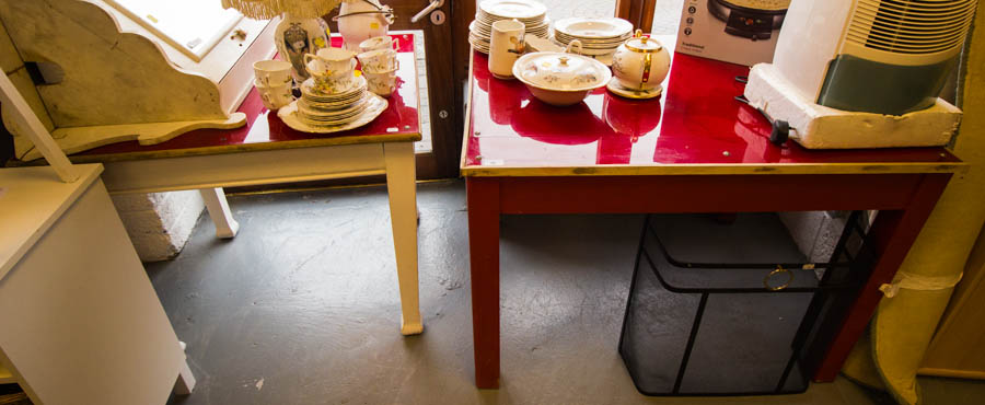 2 RED TOP PAINTED LEG TABLES - 34X28,